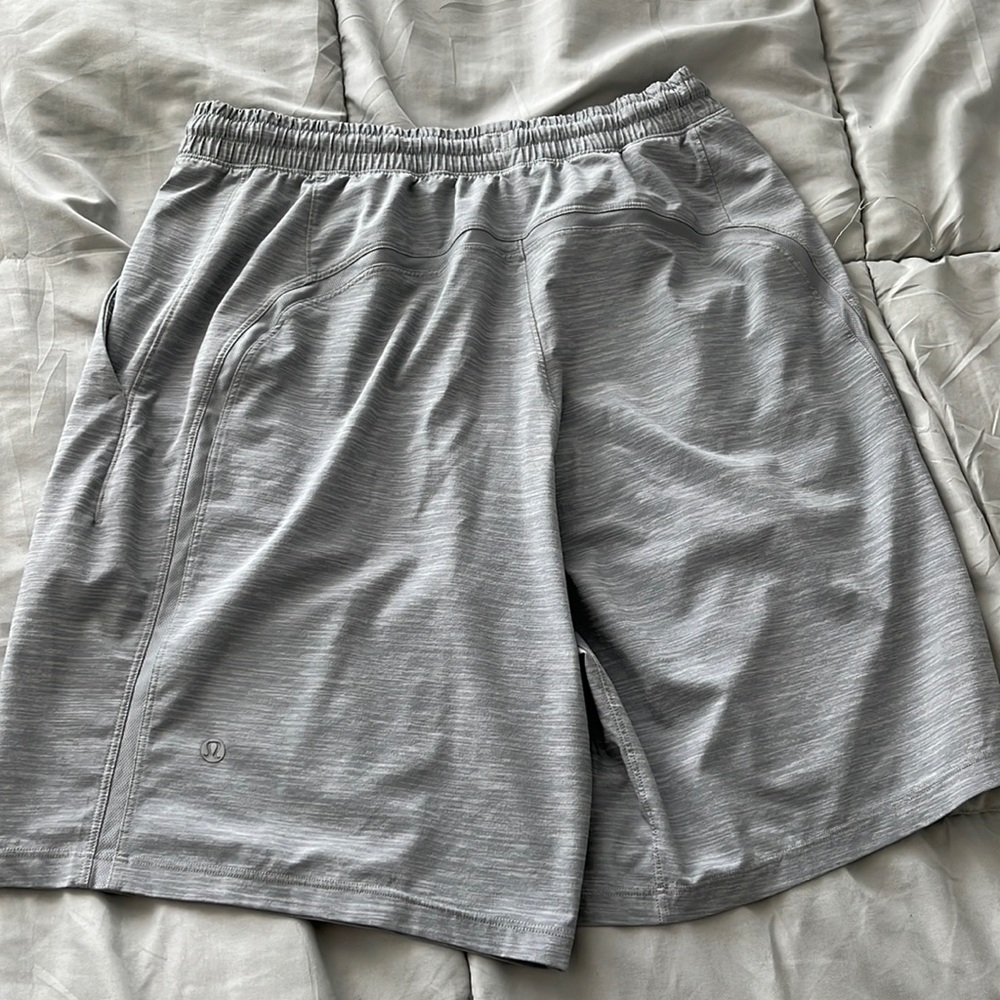 Lululemon pace breaker shorts